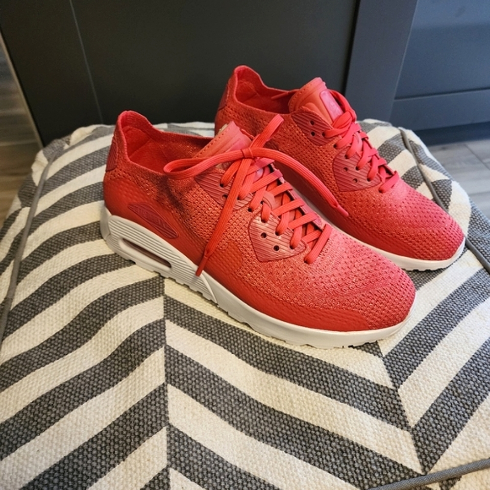 NWT Nike Women's Air Max 90 Ultra 2.0 Geranium Size 10